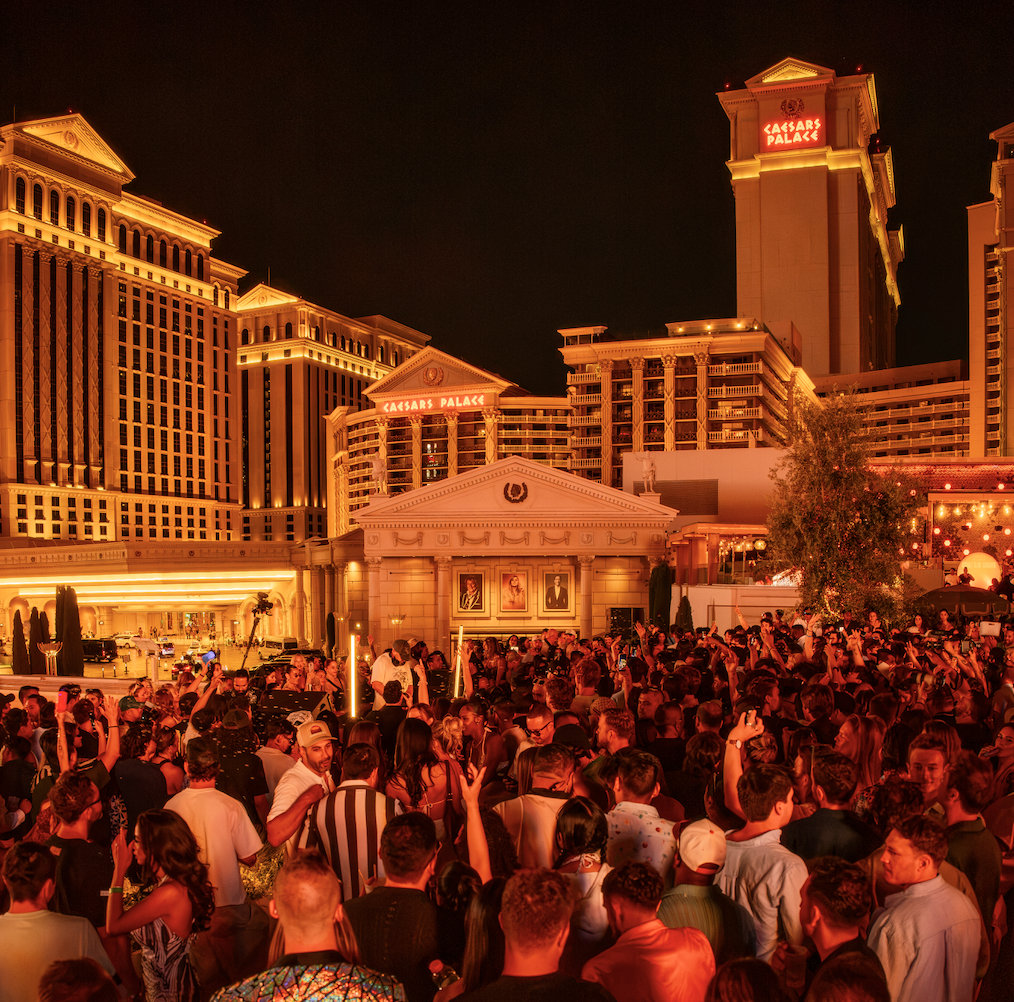 rooftop party at omnia skybar las vegas